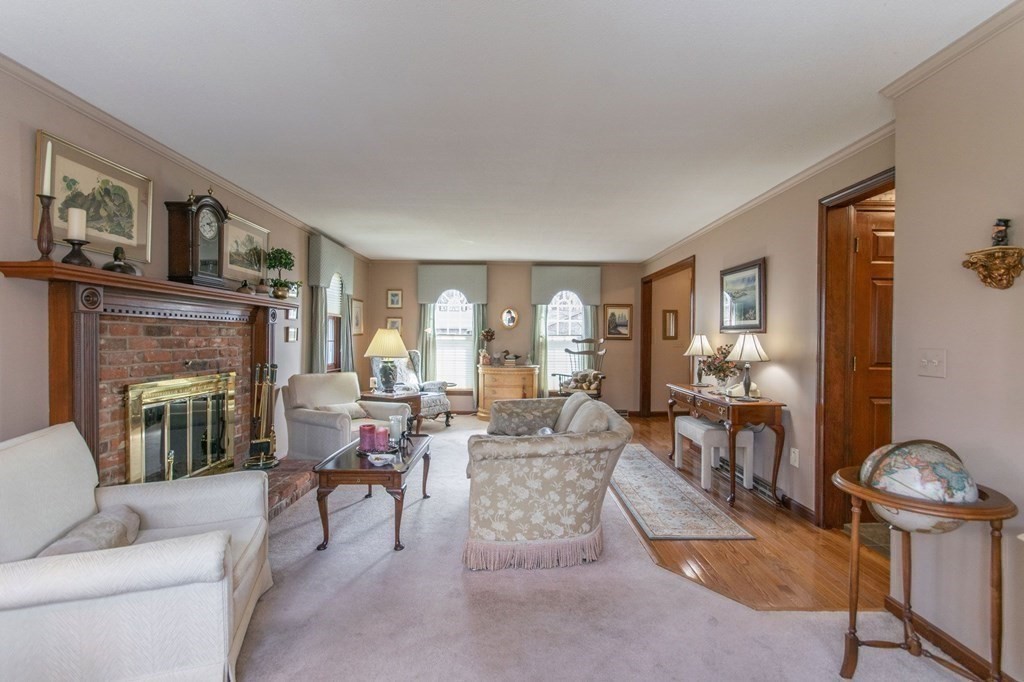 158 Edgewater Road Agawam, MA 01001 - Photo 17 of 41 Gallery Image 17