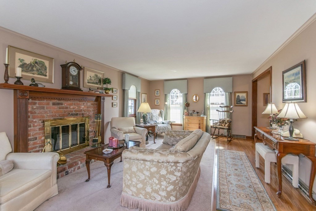 158 Edgewater Road Agawam, MA 01001 - Photo 18 of 41 Gallery Image 18