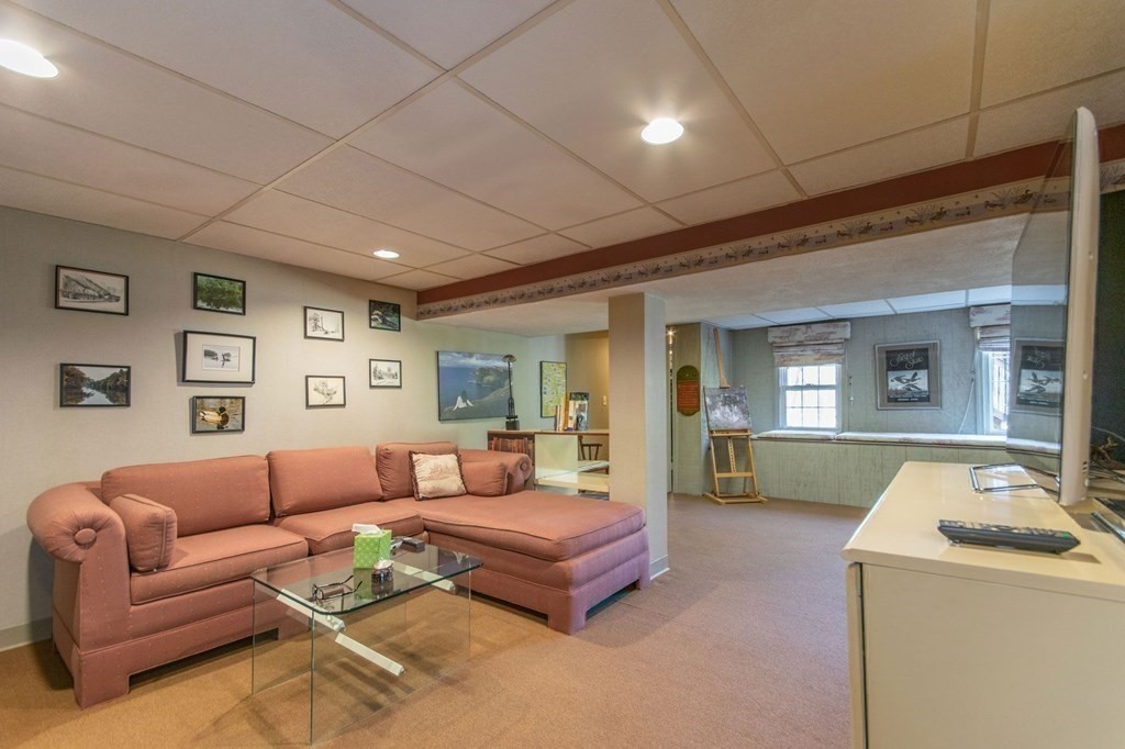158 Edgewater Road Agawam, MA 01001 - Photo 26 of 41 Gallery Image 26