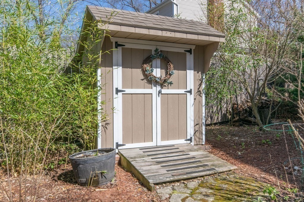 158 Edgewater Road Agawam, MA 01001 - Photo 36 of 41 Gallery Image 36