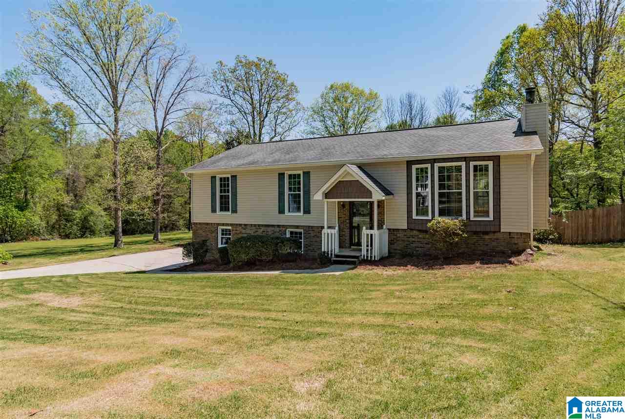 442 Red Stick Road Pelham, AL 35124 - Photo 2 of 44
