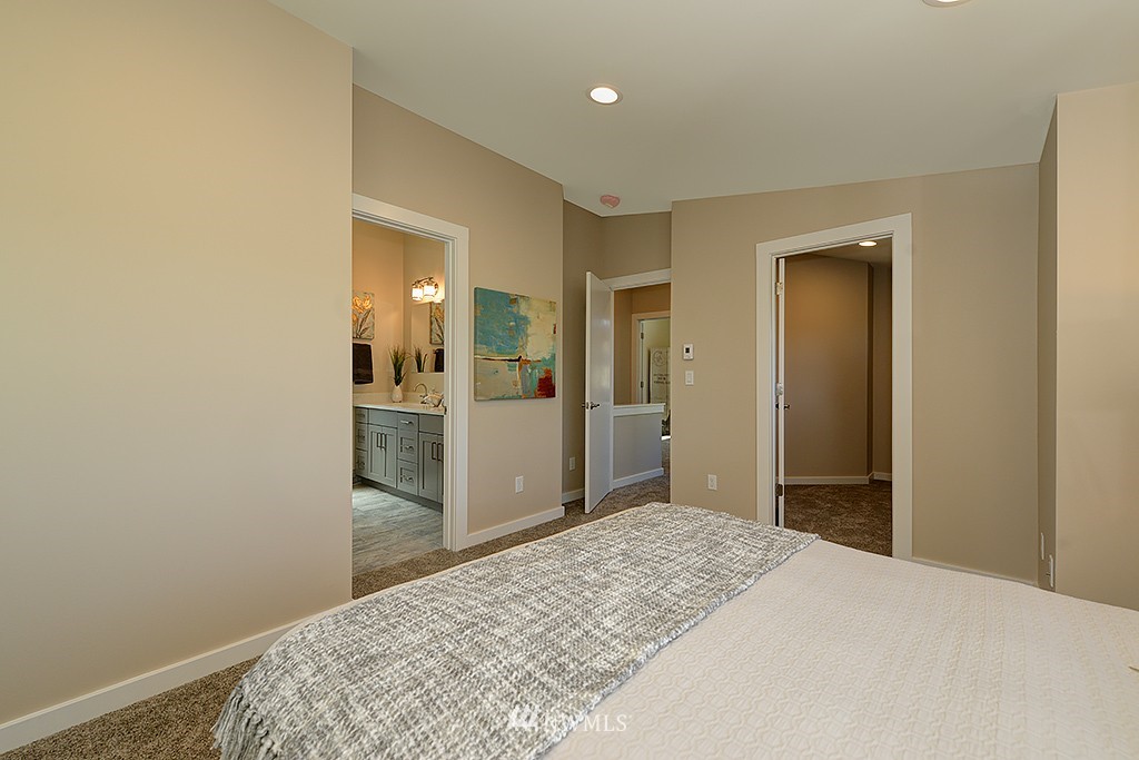 2853 Southwest Nevada Street Seattle, WA 98126 - Photo 14 of 24 Gallery Image 14