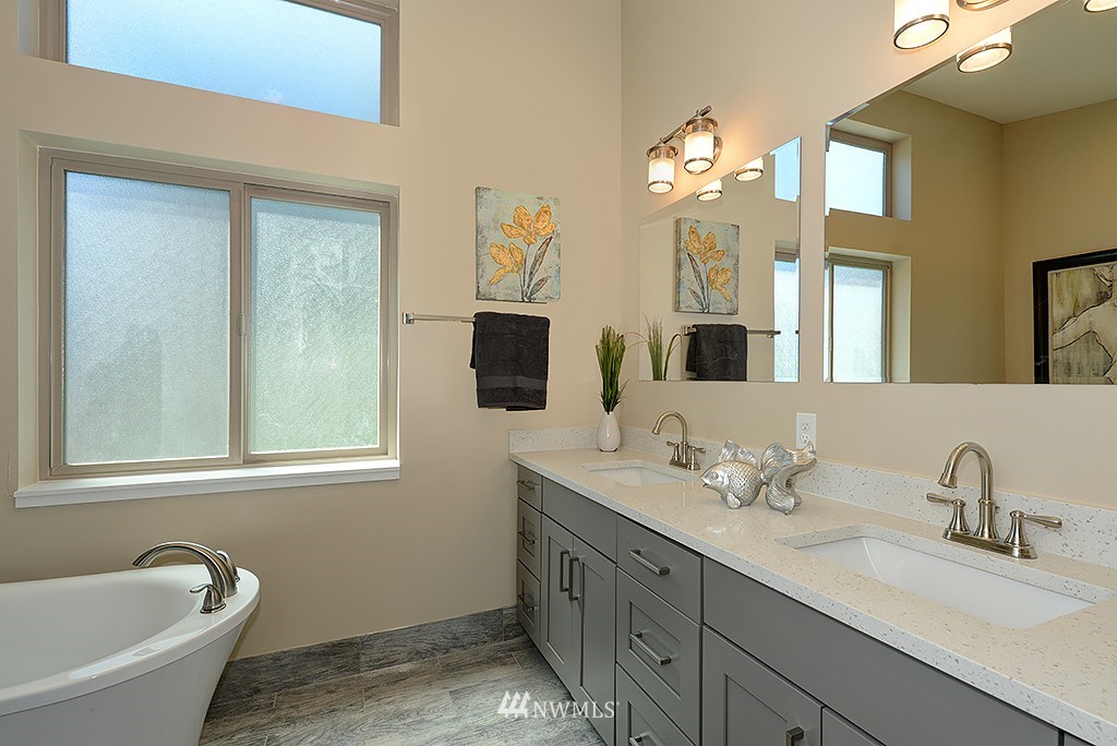 2853 Southwest Nevada Street Seattle, WA 98126 - Photo 15 of 24 Gallery Image 15