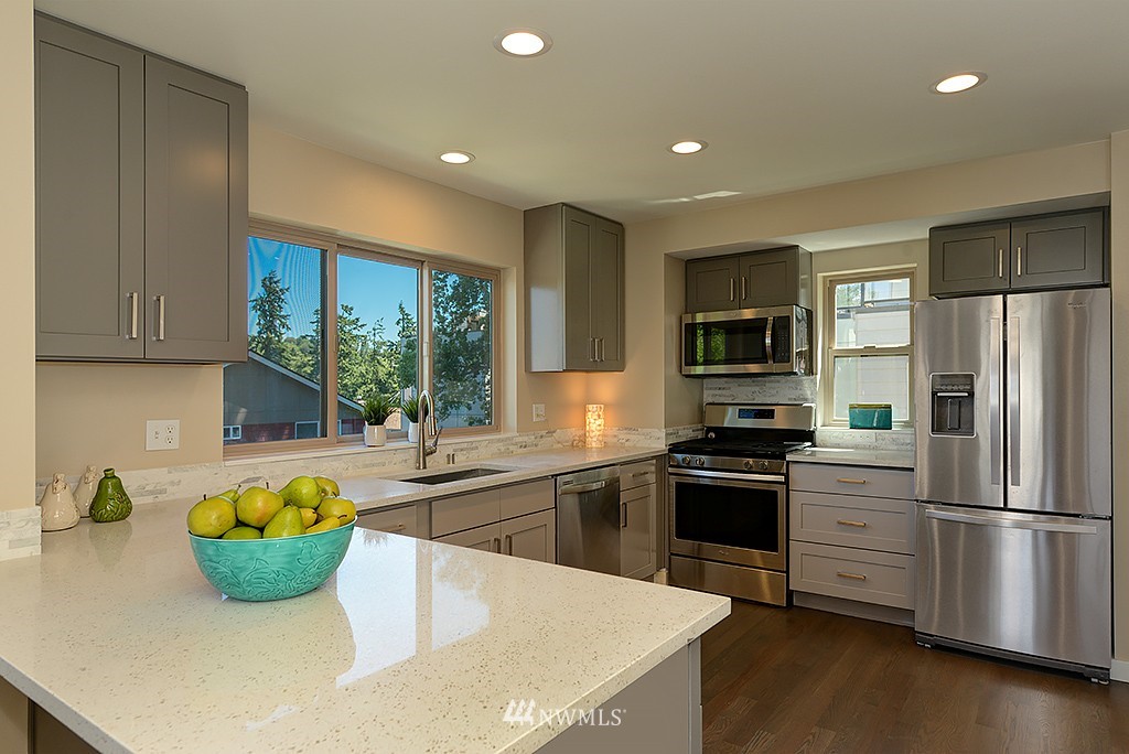 2853 Southwest Nevada Street Seattle, WA 98126 - Photo 8 of 24 Gallery Image 8