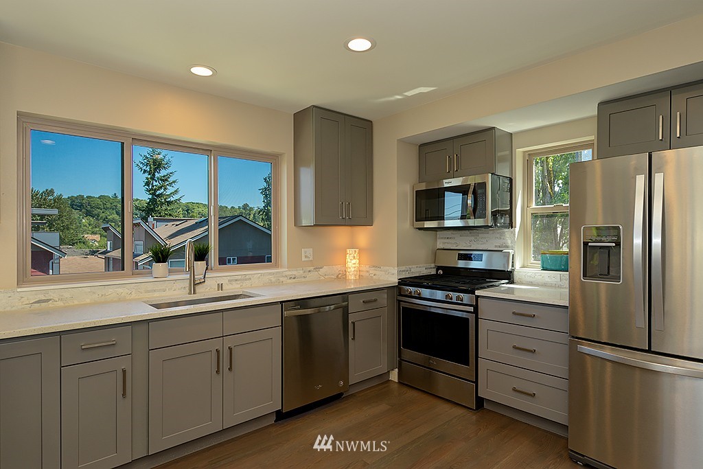 2853 Southwest Nevada Street Seattle, WA 98126 - Photo 9 of 24 Gallery Image 9
