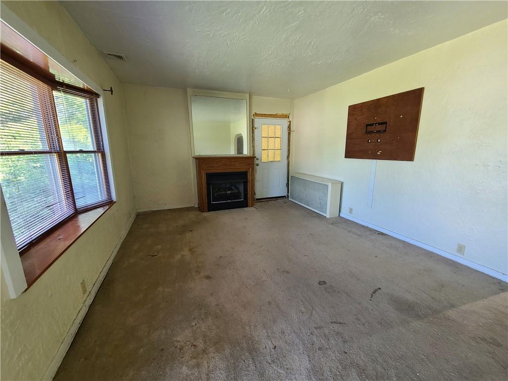 49 Midway Drive McKees Rocks, PA 15136 - Photo 4 of 23