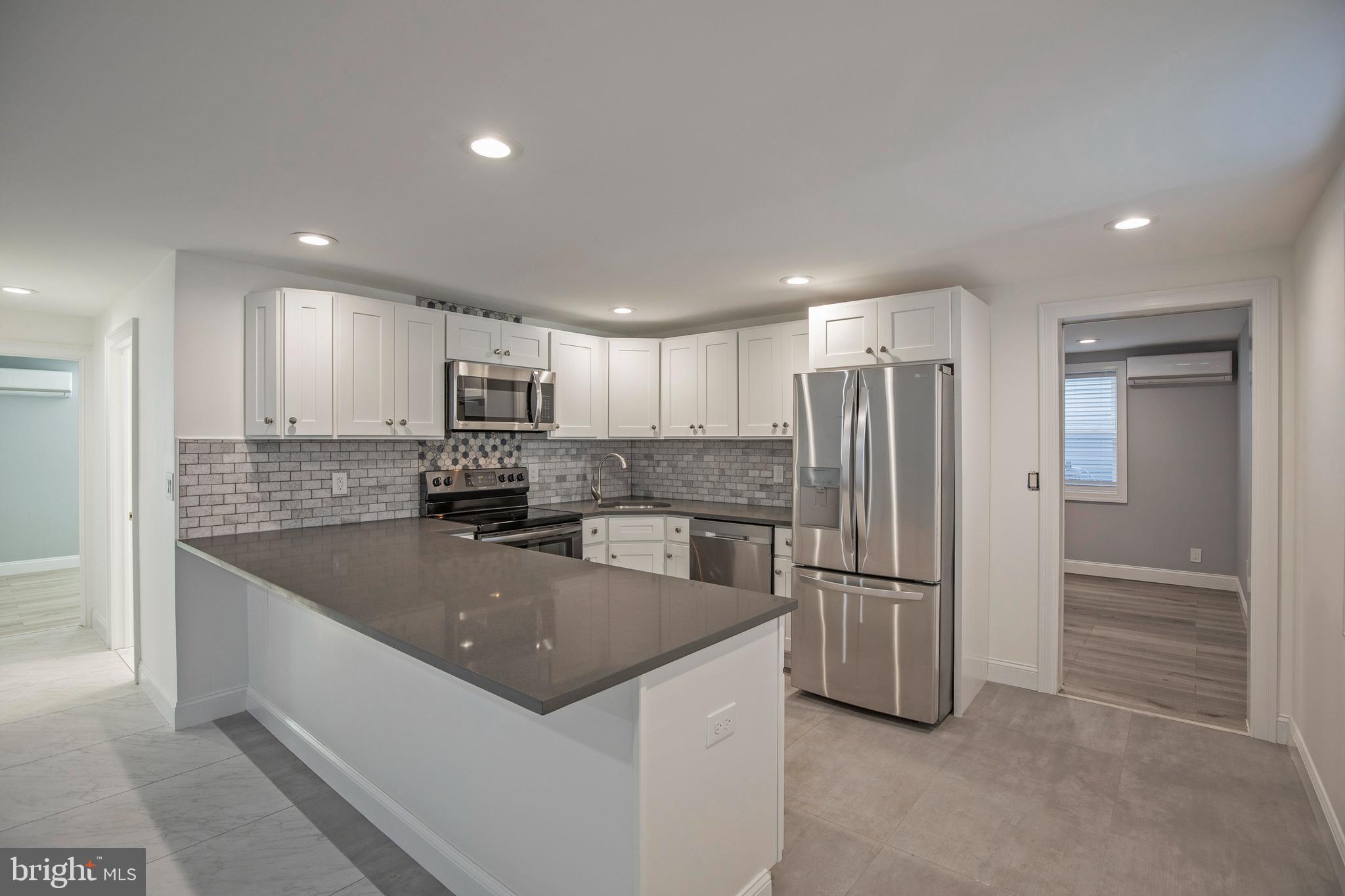 189 South Main Street, Unit 5 Doylestown, PA 18901 - Photo 3 of 21 Kitchen
