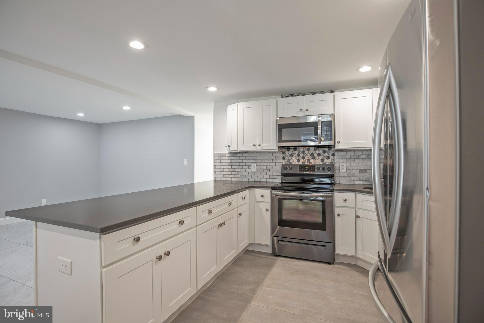 189 South Main Street, Unit 5 Doylestown, PA 18901 - Photo 6 of 21 Kitchen