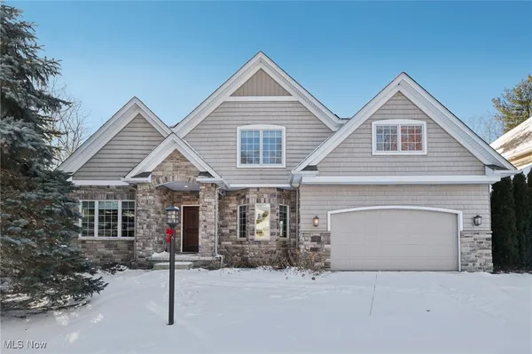 $949,900 | 2 Creek Ridge, Rocky River, OH 44116