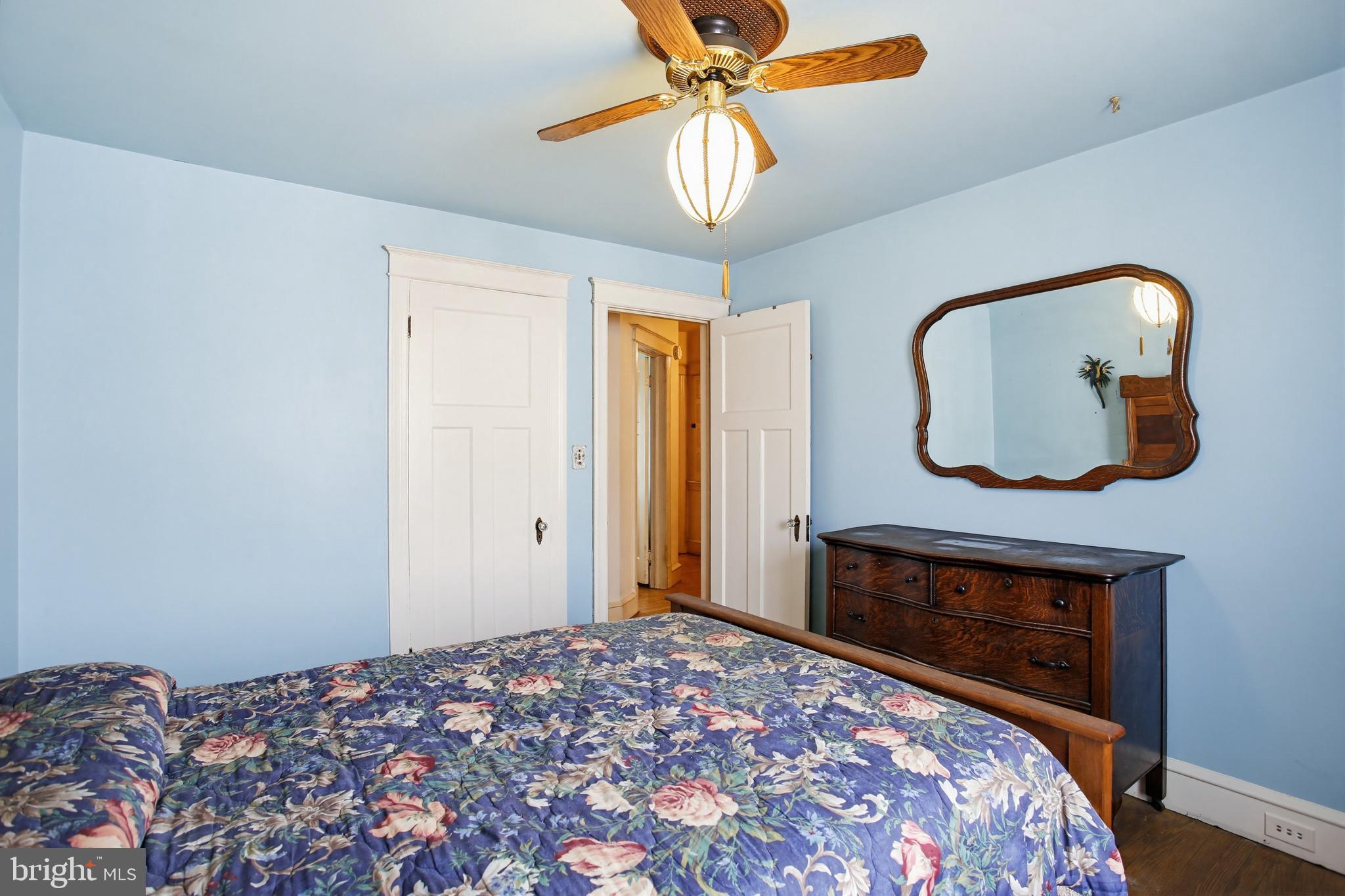 4308 Parkside Drive Baltimore, MD 21206 - Photo 15 of 29 2nd Upper Level Bedroom