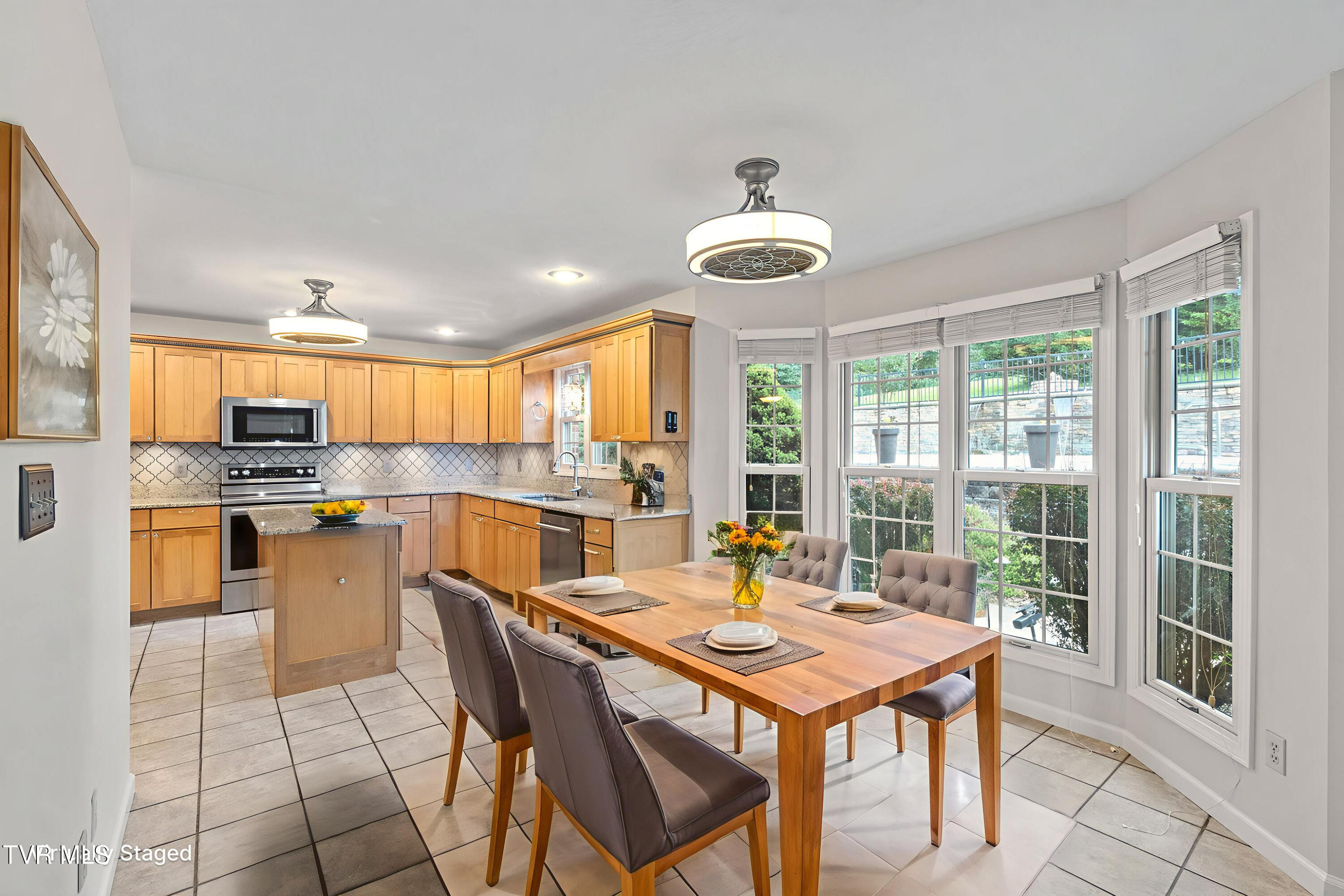 945 Dashaway Road Chuckey, TN 37641 - Photo 12 of 117 10 Staged