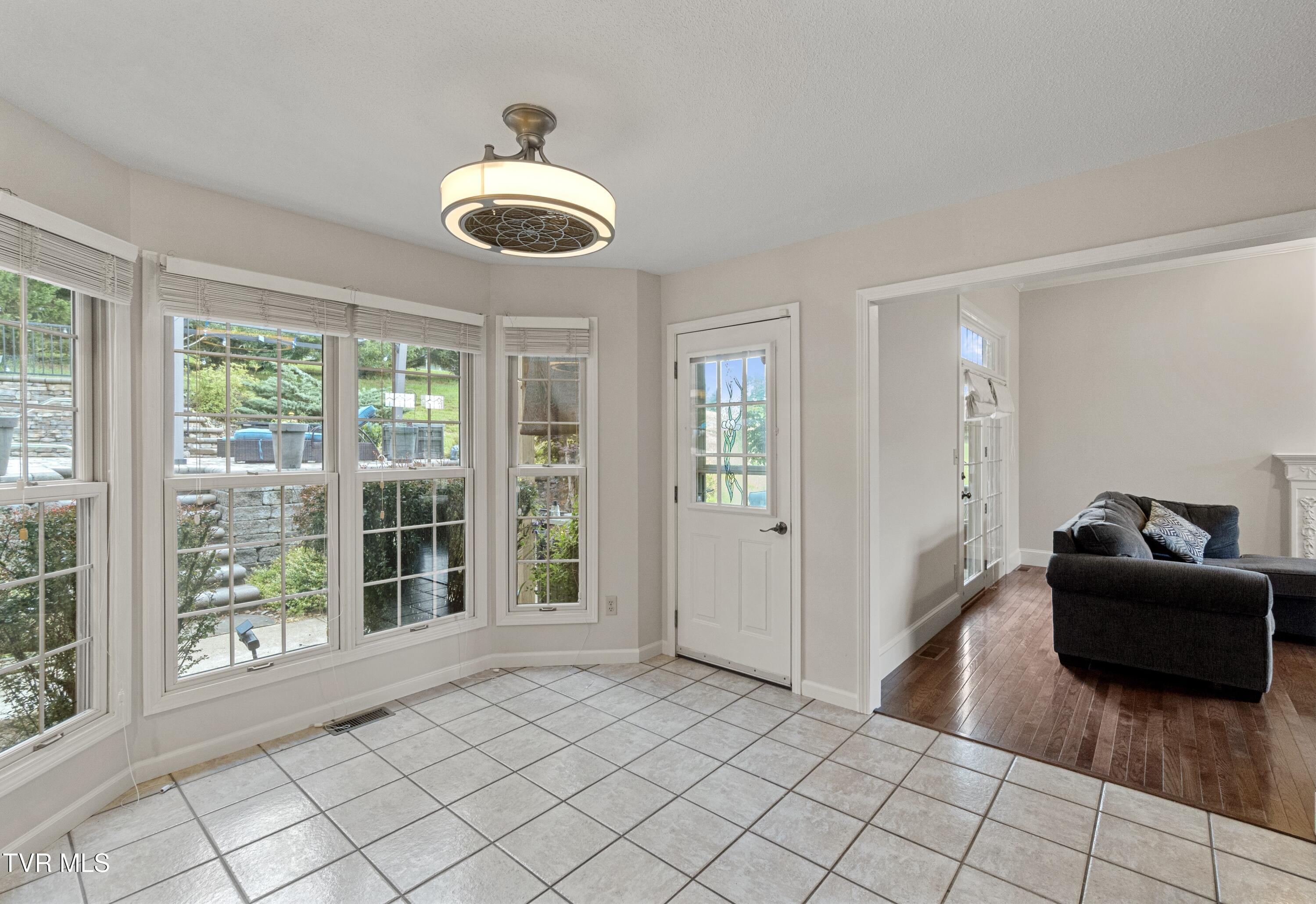 945 Dashaway Road Chuckey, TN 37641 - Photo 13 of 117 11