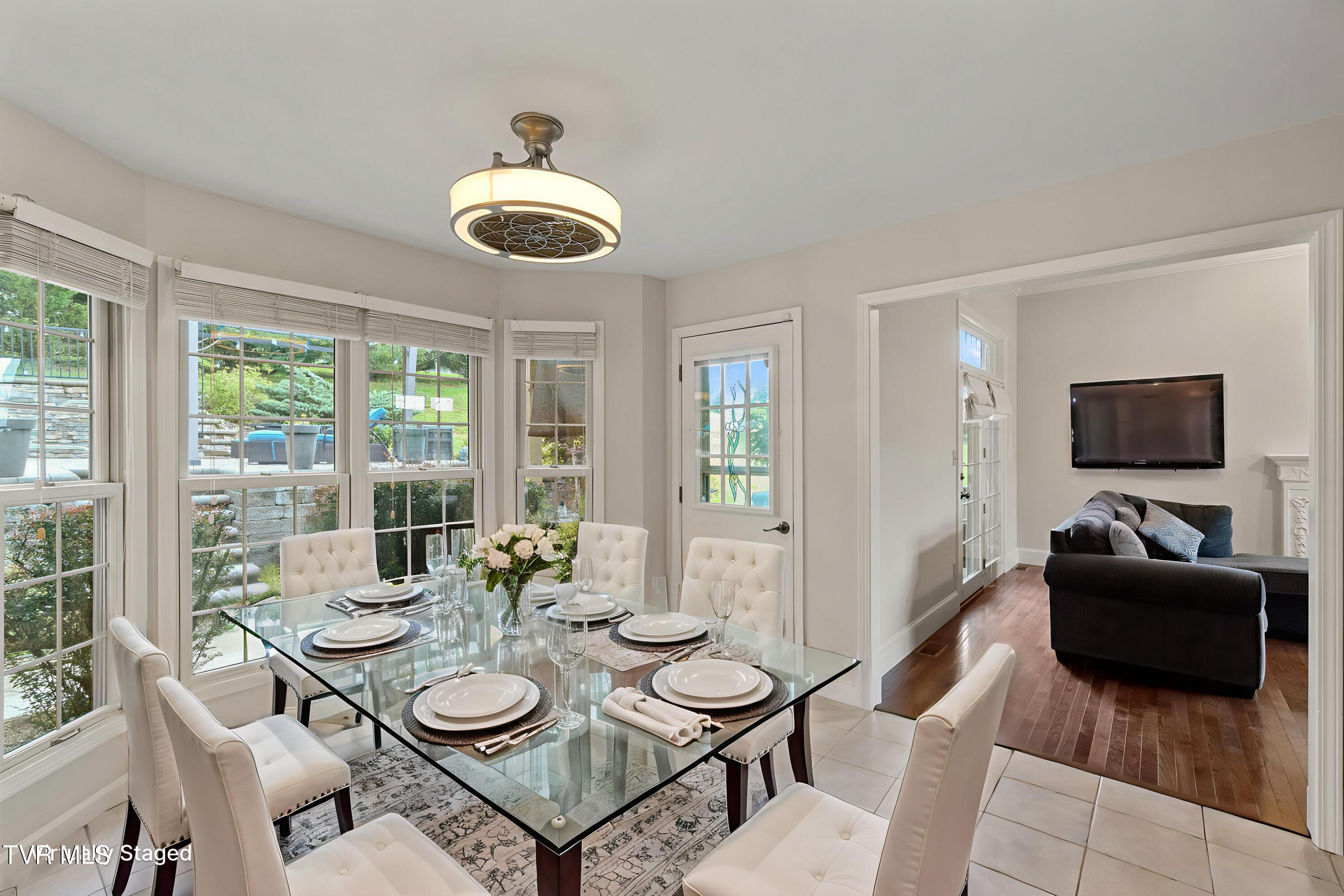 945 Dashaway Road Chuckey, TN 37641 - Photo 14 of 117 11 Staged