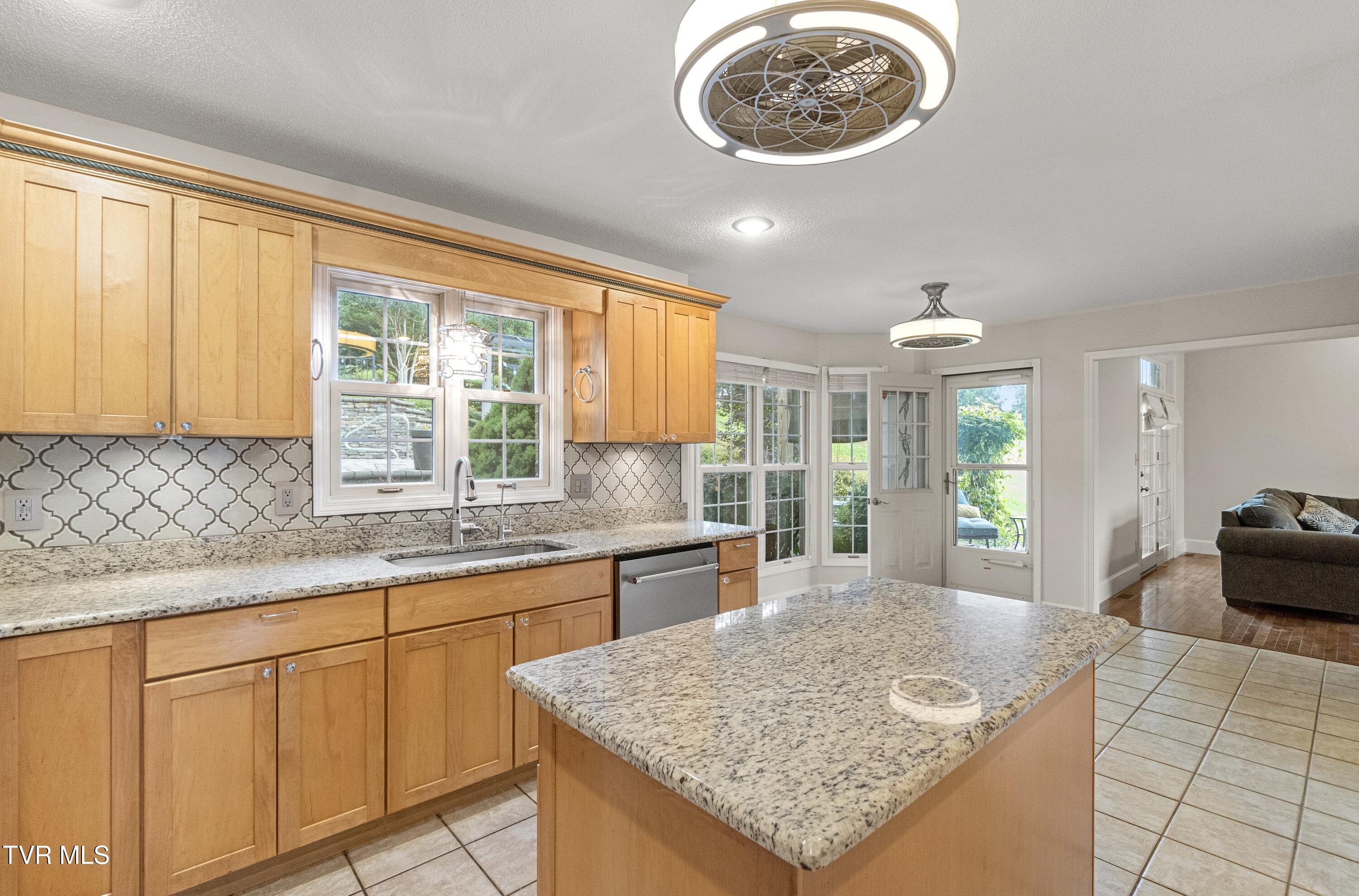 945 Dashaway Road Chuckey, TN 37641 - Photo 20 of 117 17