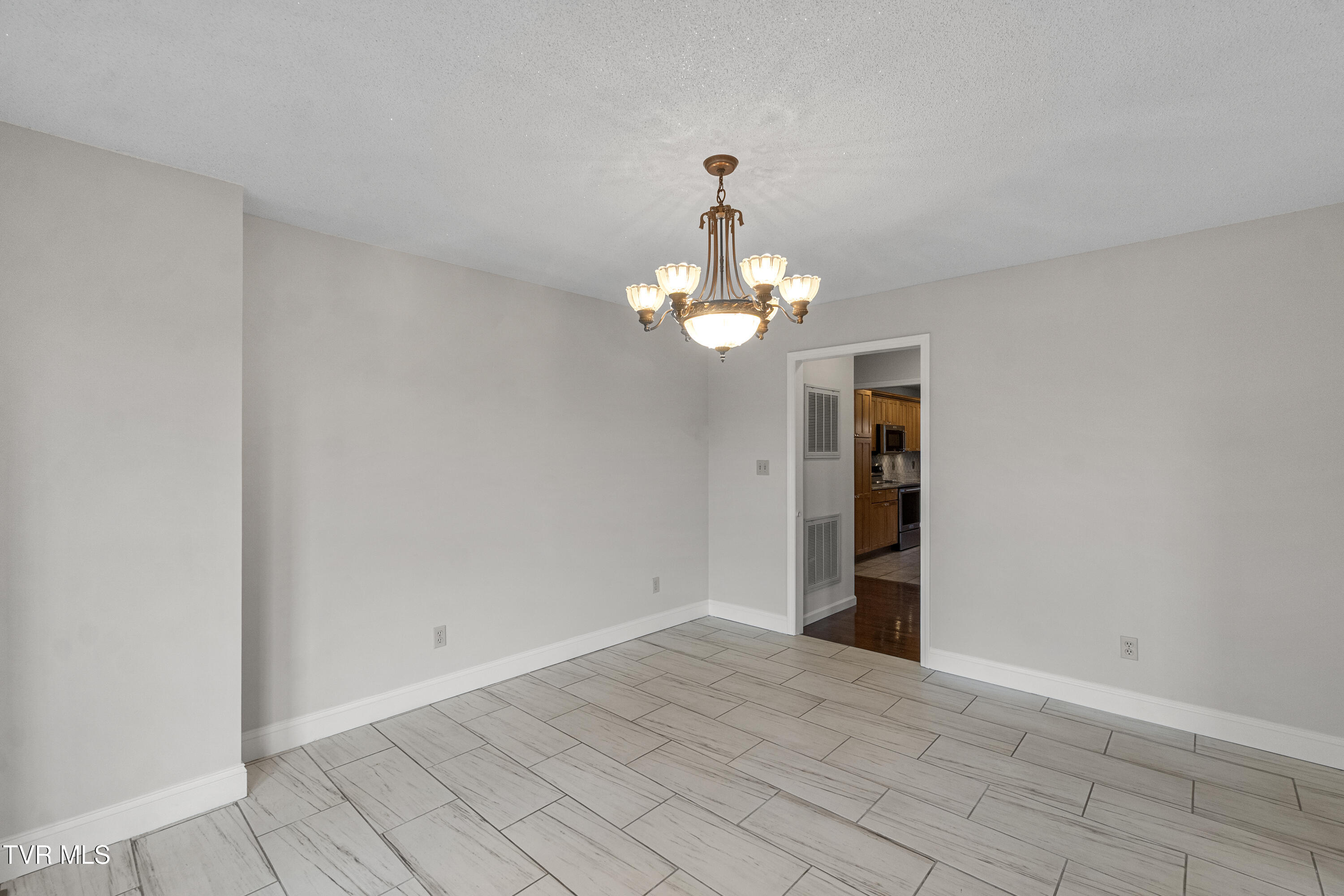 945 Dashaway Road Chuckey, TN 37641 - Photo 25 of 117 21