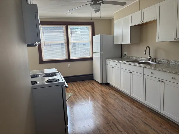 $2,200 | 478 High Street, Unit 1, Clinton, MA 01510