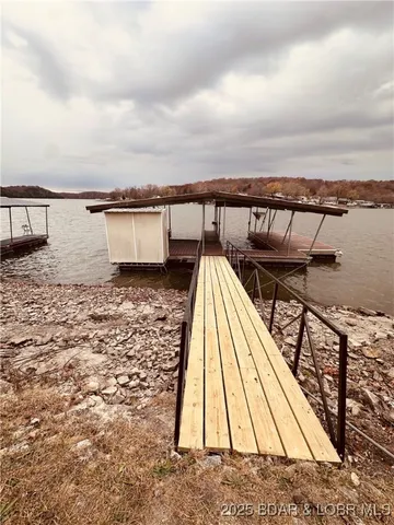 $329,500 | 9 Point Plaza, Edwards, MO 65326