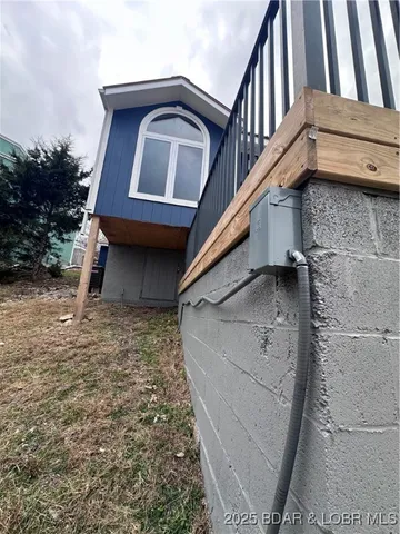 $329,500 | 9 Point Plaza, Edwards, MO 65326