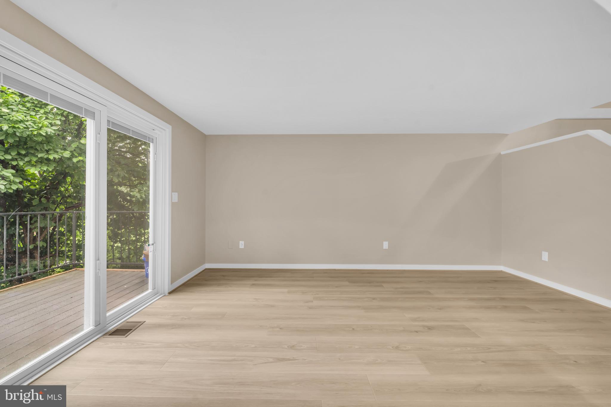 1806 North Shore Court Reston, VA 20190 - Photo 16 of 58 Living room from kitchen