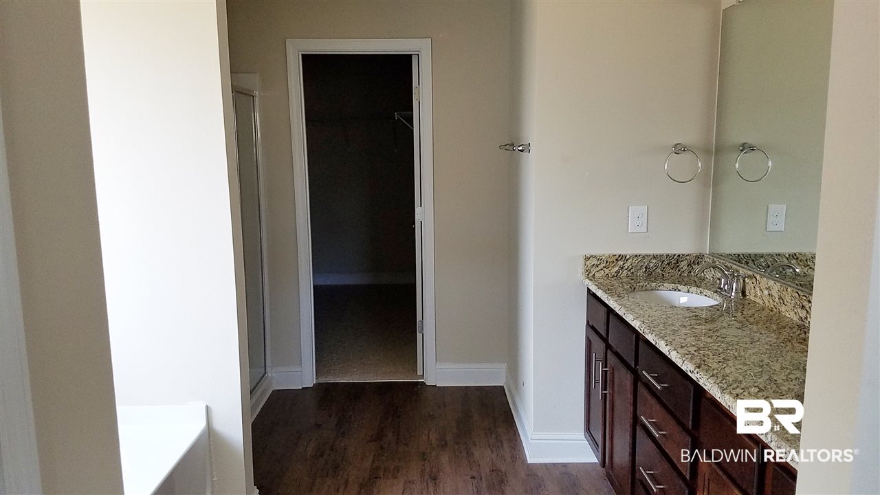 10521 Dunmore Drive Daphne, AL 36526 - Photo 8 of 11 Master Bathroom