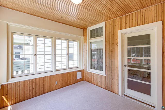 $224,900 | 235 East Harvey Street, Ely, MN 55731