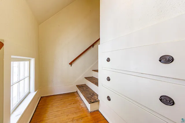 $224,900 | 235 East Harvey Street, Ely, MN 55731