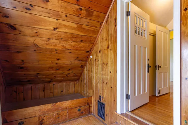 $224,900 | 235 East Harvey Street, Ely, MN 55731