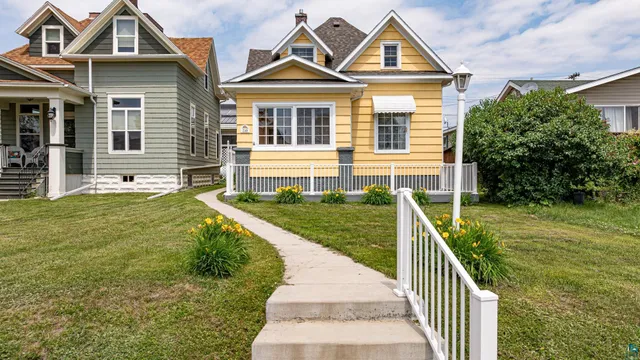 $224,900 | 235 East Harvey Street, Ely, MN 55731