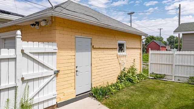 $224,900 | 235 East Harvey Street, Ely, MN 55731