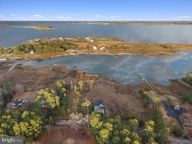 $1,399,998 | 16242 Thomas Road, Piney Point, MD 20674