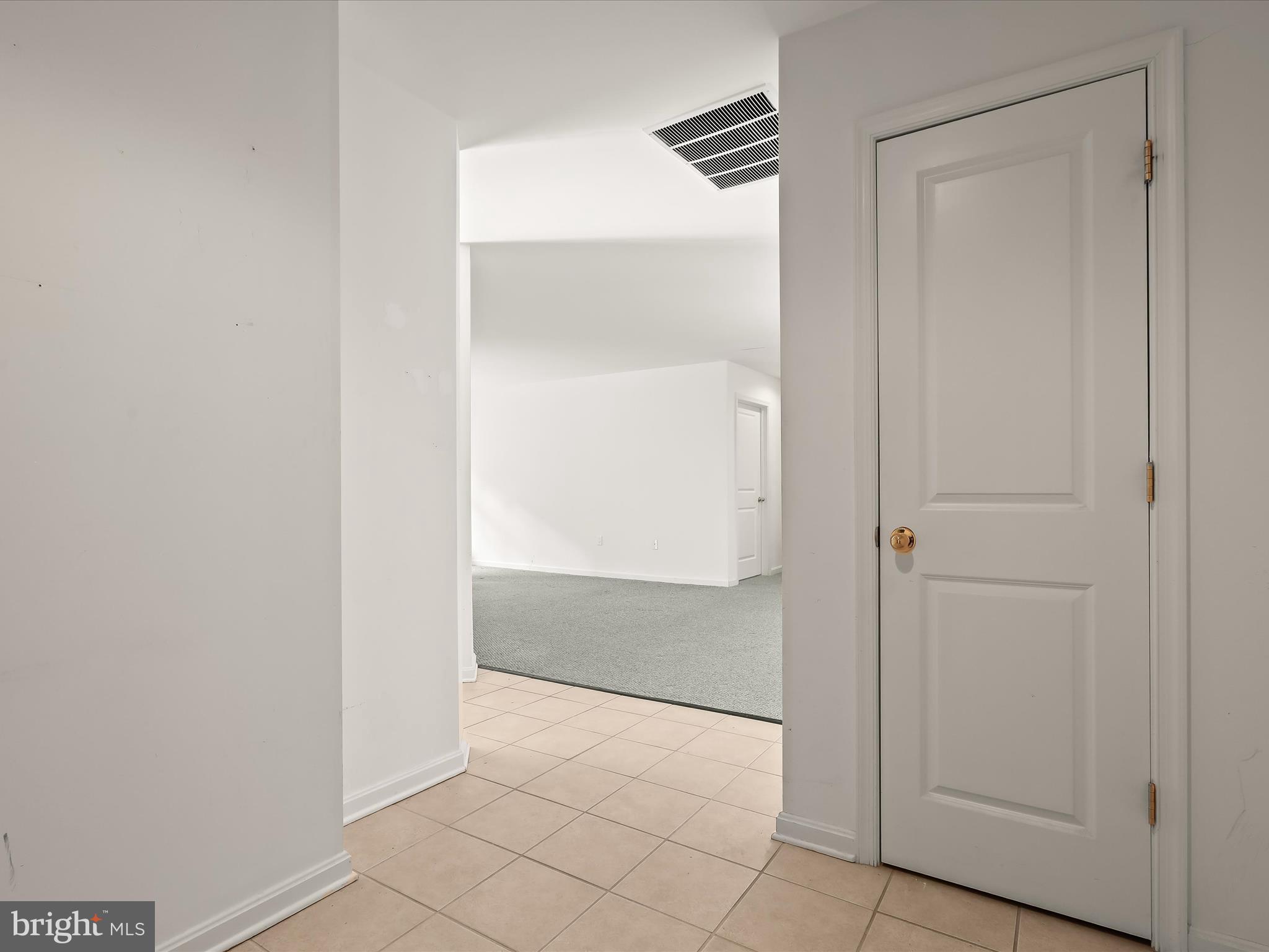 9510 Coyle Road, Unit 310 Owings Mills, MD 21117 - Photo 3 of 40 Coyle Rd007