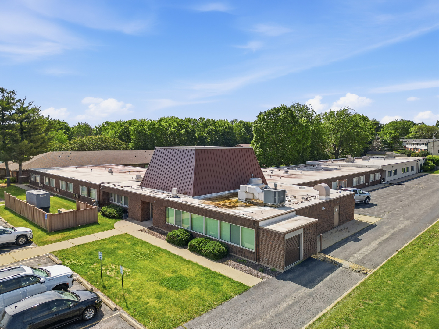 2601 Woodlawn Road Sterling, IL 61081 - Photo 1 of 43
