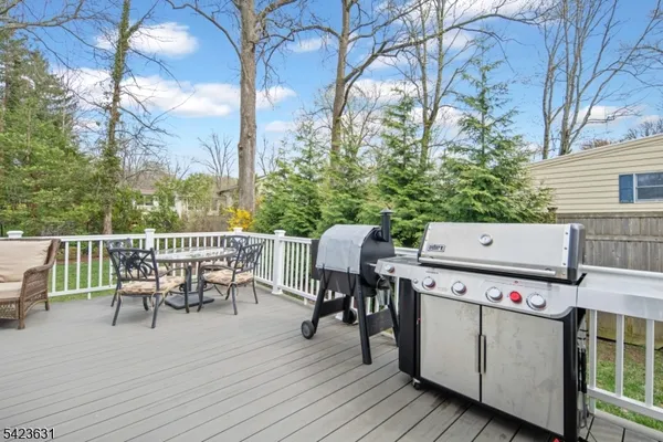 $1,250,000 | 128 Canoe Brook Parkway, Summit, NJ 07901