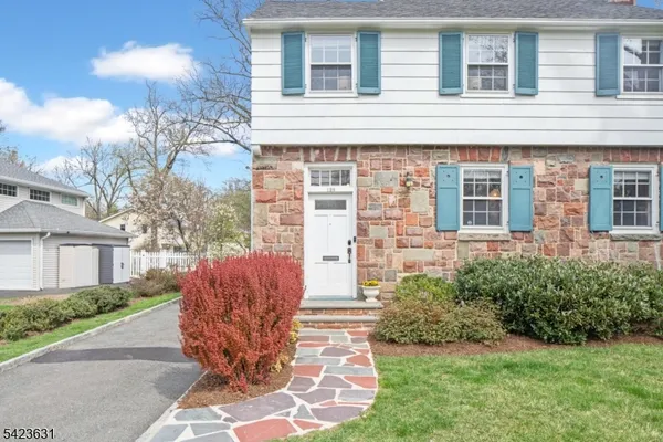 $1,250,000 | 128 Canoe Brook Parkway, Summit, NJ 07901