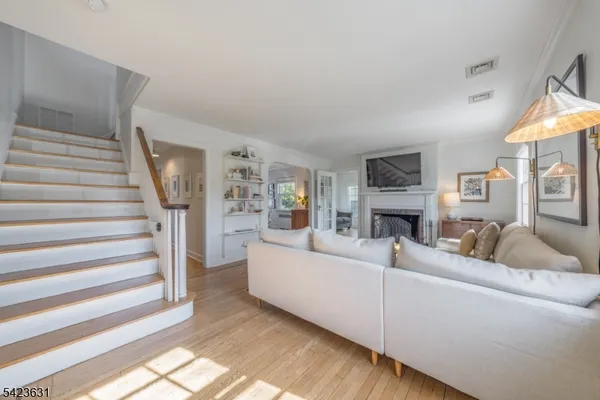 $1,250,000 | 128 Canoe Brook Parkway, Summit, NJ 07901