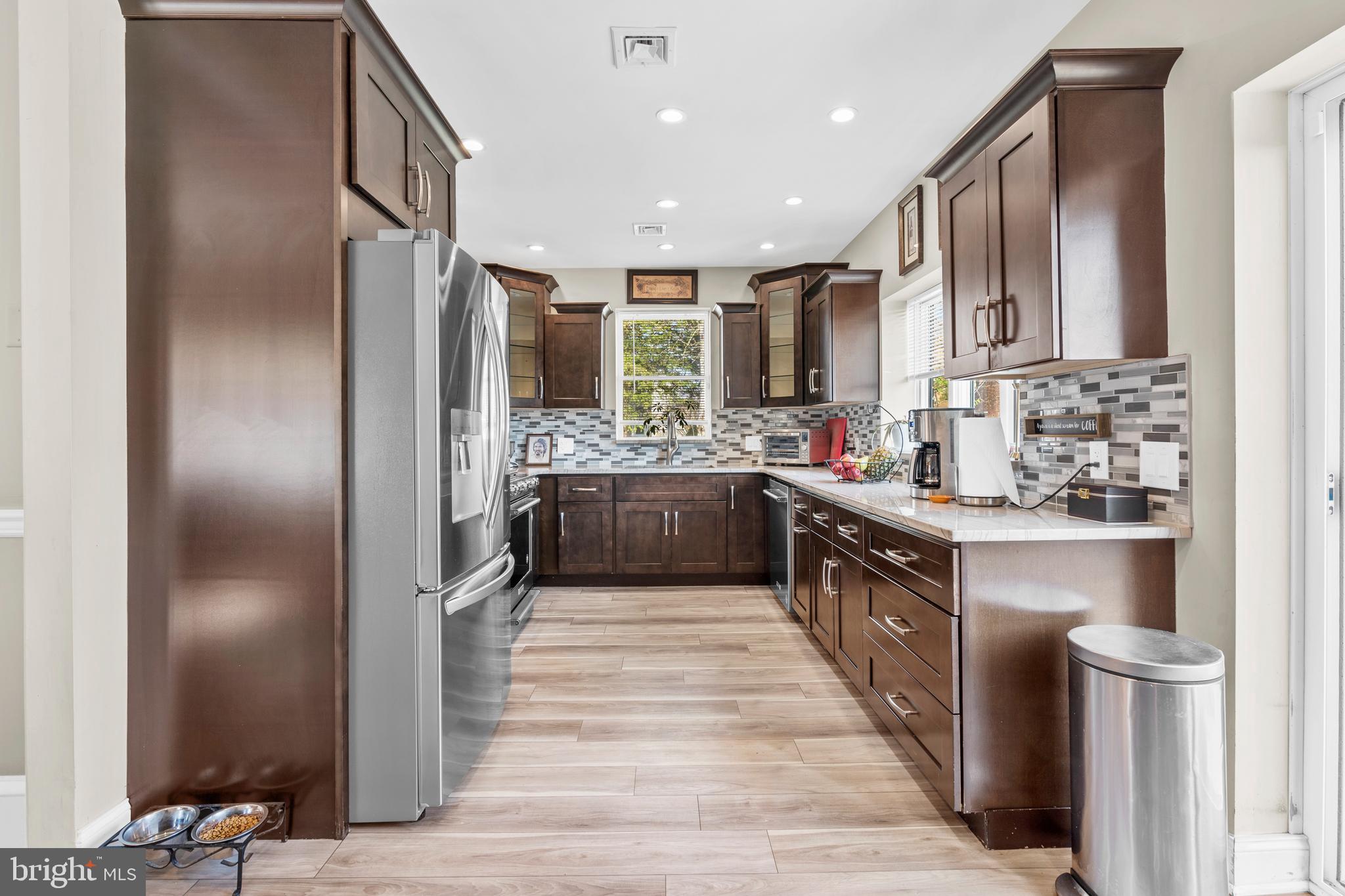 1901 Murray Street Philadelphia, PA 19115 - Photo 9 of 26 Kitchen