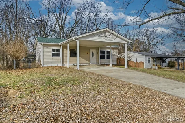 $199,999 | 37 Hunting Creek Road, St. Peters, MO 63376
