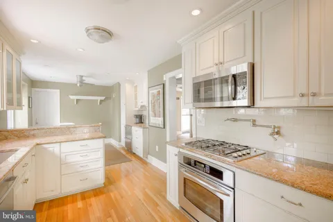 $900,000 | 324 Holmecrest Road, Jenkintown, PA 19046