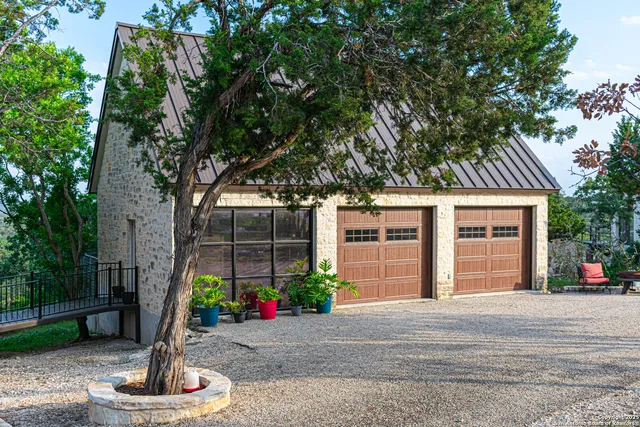 $1,645,000 | 320 Overland Trail West, Hunt, TX 78024