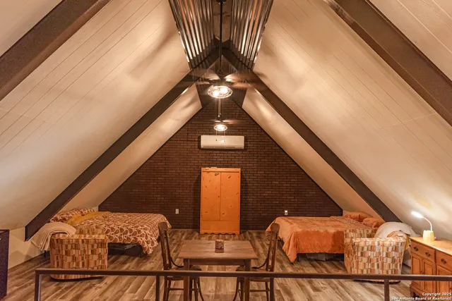 $1,645,000 | 320 Overland Trail West, Hunt, TX 78024