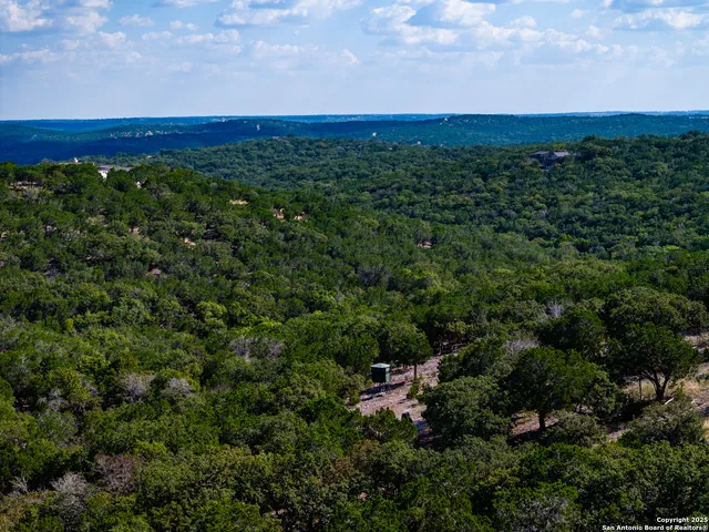 $1,645,000 | 320 Overland Trail West, Hunt, TX 78024