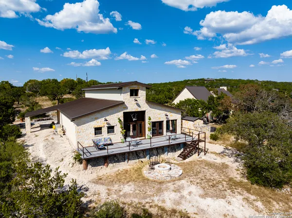 $1,645,000 | 320 Overland Trail West, Hunt, TX 78024