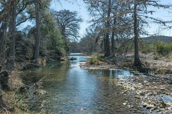 $1,645,000 | 320 Overland Trail West, Hunt, TX 78024