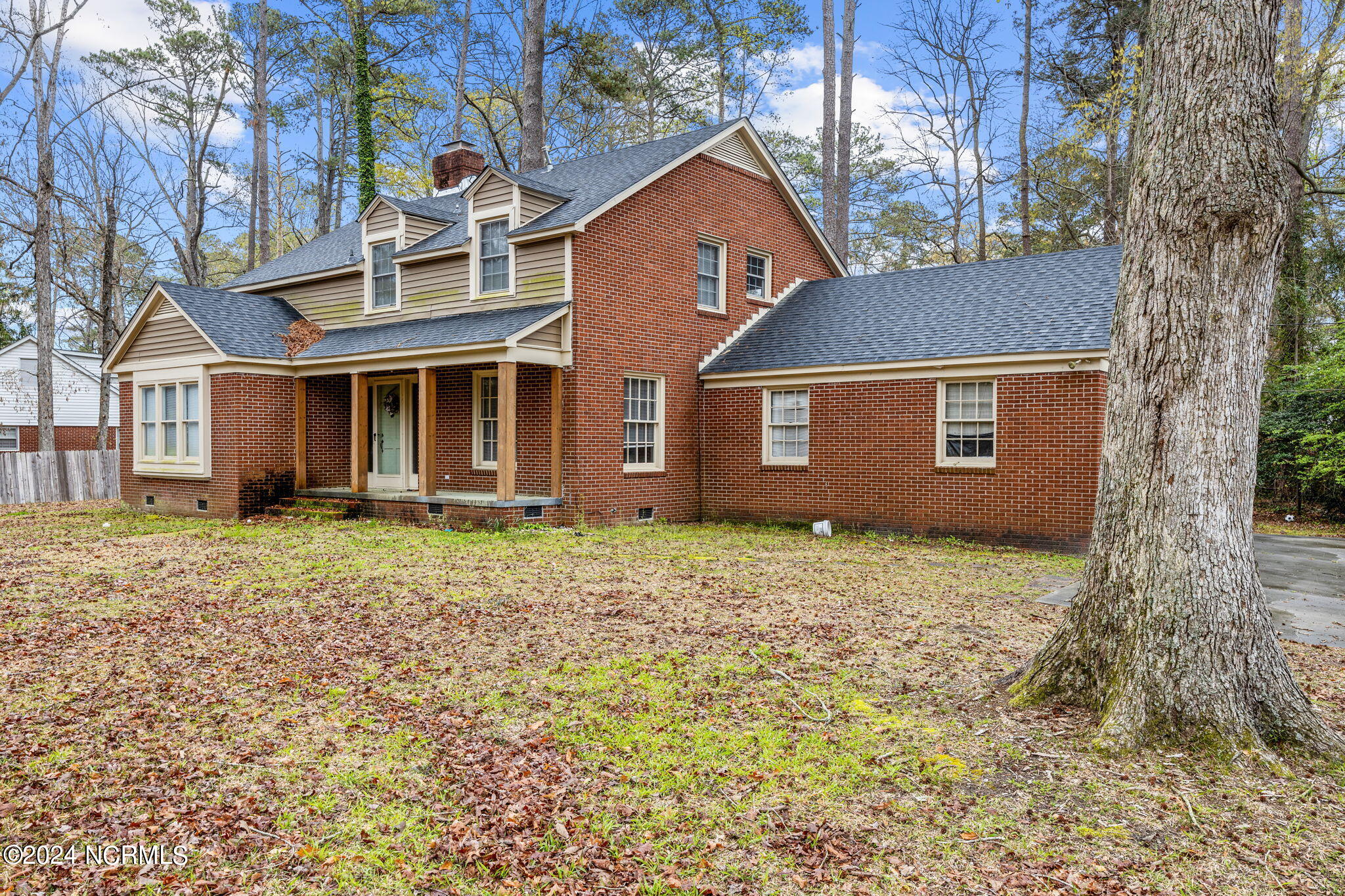 2203 Stallings Drive Kinston, NC 28504 - Photo 4 of 14 4-web-or-mls-470A0860