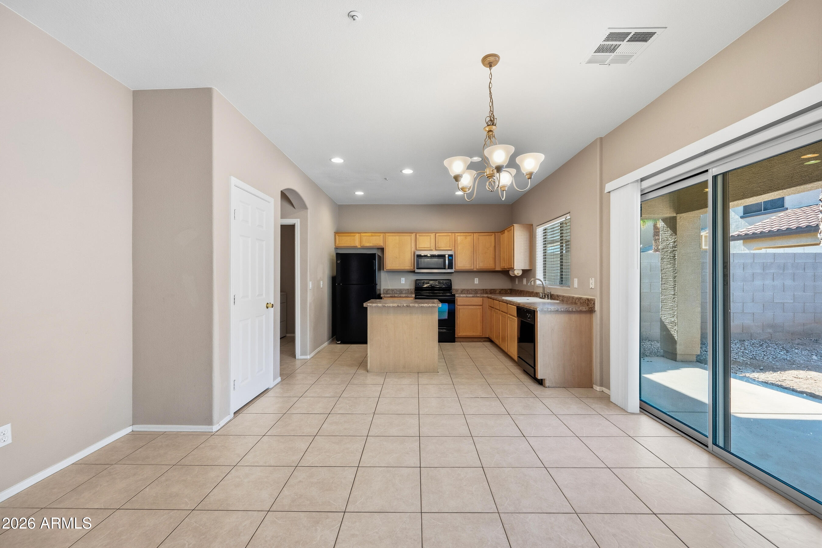 1428 East Hopkins Road Gilbert, AZ 85295 - Photo 5 of 27 5-1428EHR-ocupix-