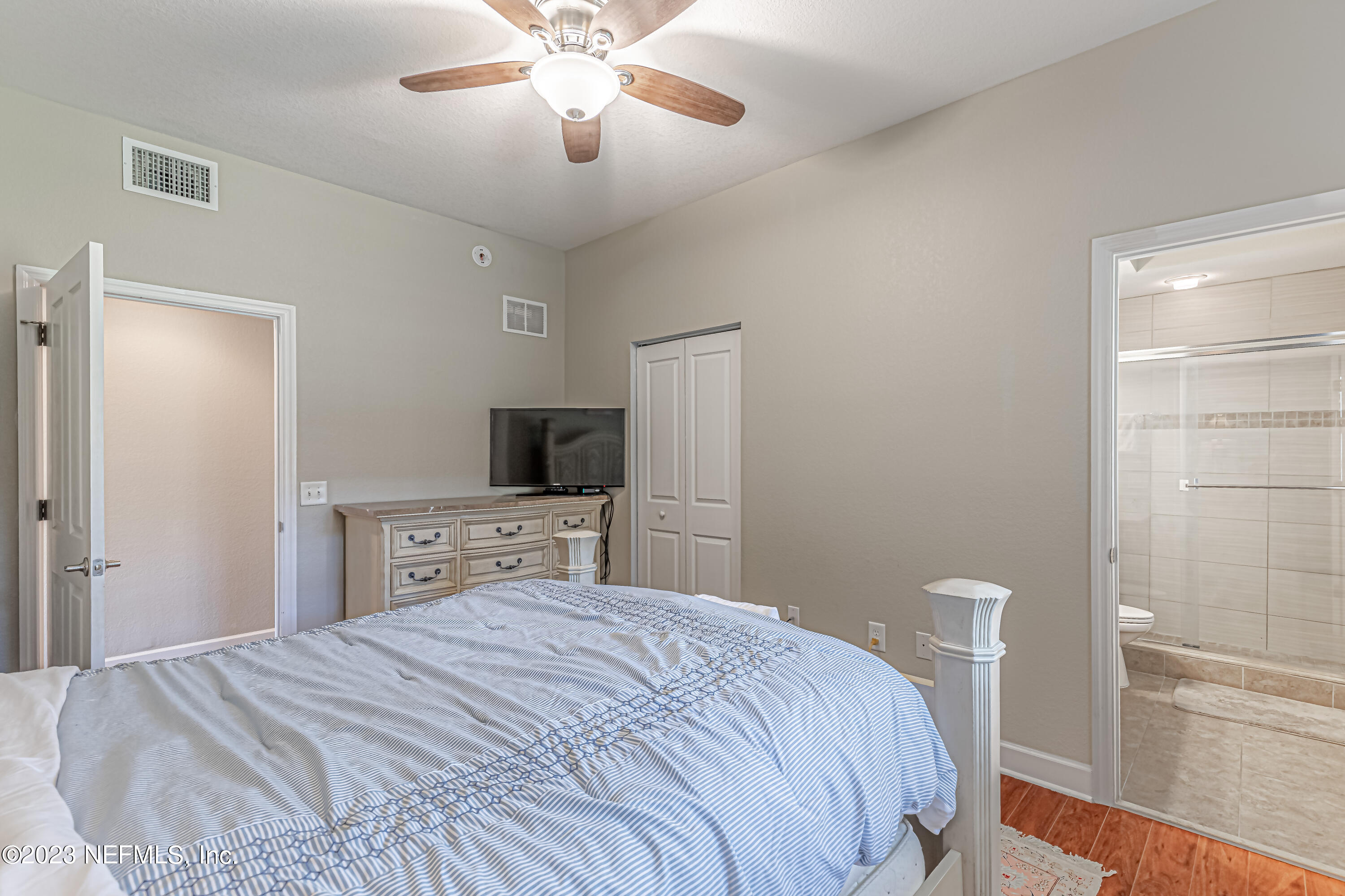 9745 Touchton Road, Unit 2005 Jacksonville, FL 32246 - Photo 20 of 30 20-Primary Bedroom