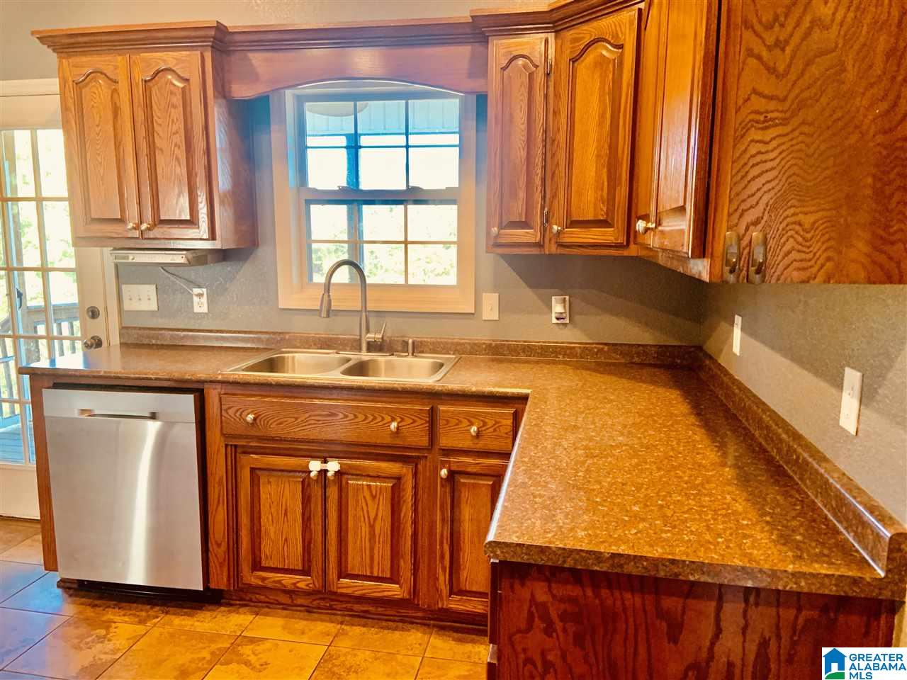 1461 Overlook Point Warrior, AL 35180 - Photo 16 of 49
