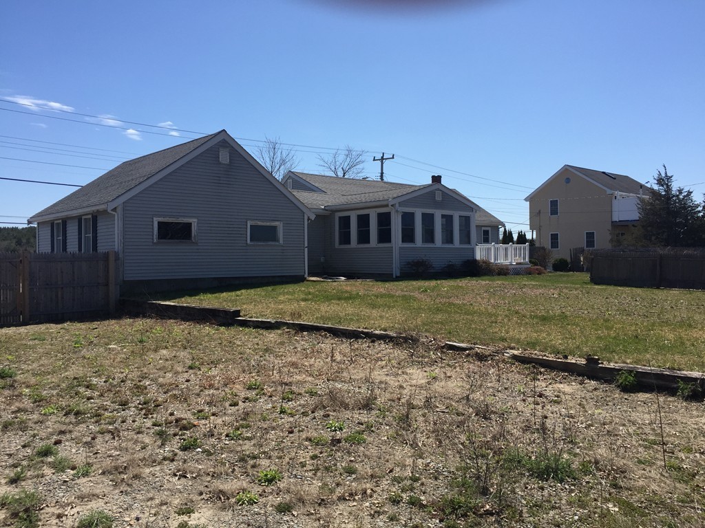 158 Sandwich Road Wareham, MA 02571 - Photo 4 of 17 Gallery Image 4