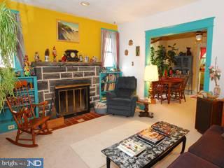 25 Meadowbrook Road Havertown, PA 19083 - Photo 3 of 6