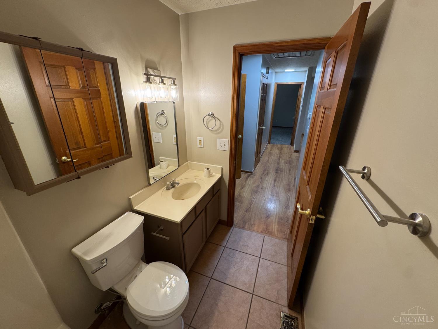 6954 Bridges Road Cincinnati, OH 45230 - Photo 21 of 43